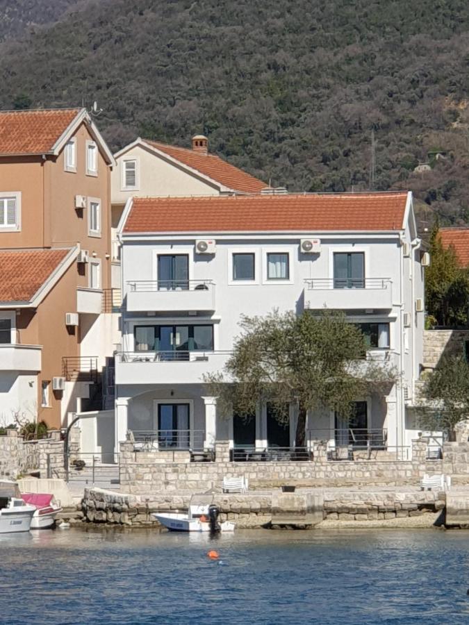 Beach Apartments 蒂瓦特 外观 照片